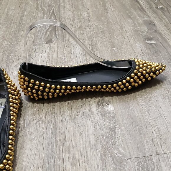 Steve Madden * Extraa Black & Gold Studded Flats 6 - Picture 6 of 12